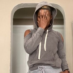 Jane and Delancey Cold Shoulder Hoodie S